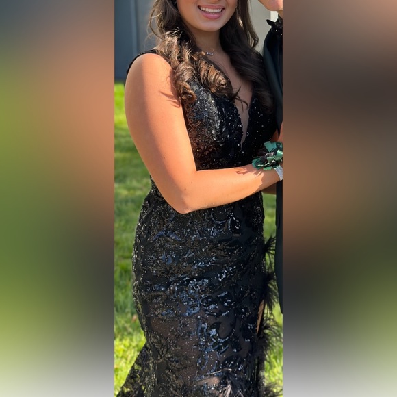 🌿 AMARRA Prom dress. Fits sizes 2-10. Worn once. - Picture 3 of 12